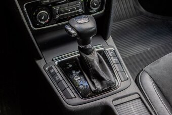 Škoda Superb 3.6 FSI V6 4x4 Elegance DSG / Pano - 14