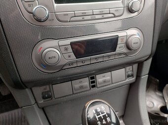 Ford Focus 2009 COMBI 1,6TDCI 81kW - DILY z AUTA - 14