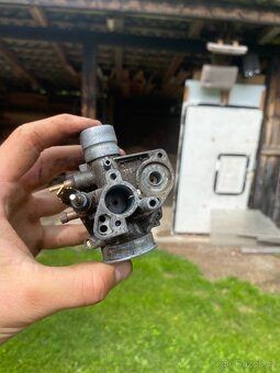 Dobry den prodám nějaké součástky z mělko skútra - 14