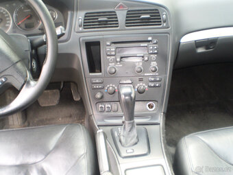 PRODÁM VOLVO V70 D5 AWD 120 kw r.v.2004 T.K.2026 4X4 - 14