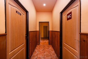 Prodej zavedeného motorestu s ubytováním, sálem a prodejnou - 14