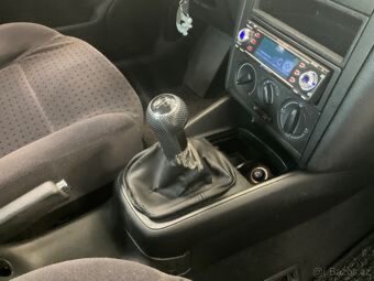 Volkswagen Golf IV 1.6 77Kw Comfort - 14