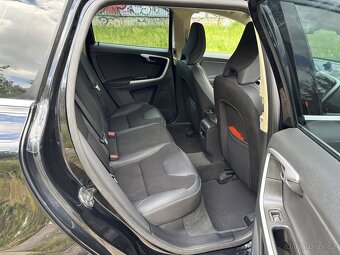 VOLVO XC60 D5 AWD 151kW r.v. 2011 - 14