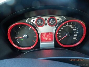 Ford Focus 1.6i - 74kw úprava sport, bez koroze 180000km - 14