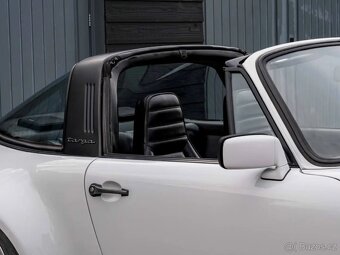 Porsche 911 3.2 Carrera Targa z roku 1984 - 14
