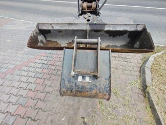 Pásový minibagr CAT 304 E - 14