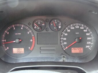 Seat Leon, 1.4i, 2x kola, klimatizace, nová STK - 14