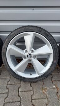 Alu kola 5x112 r18 originál Škoda Octavia III - 14
