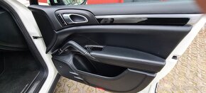 Porsche Cayenne Diesel II 3.0 V6. ČR. 2 majitele - 14