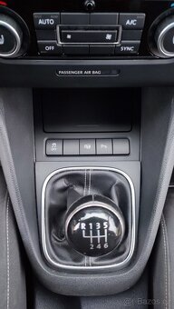 Prodám: Volkswagen golf VI 2,0 TDI MATCH - 14