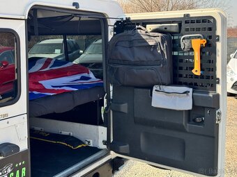 Land rover Defender 2,4 - 14