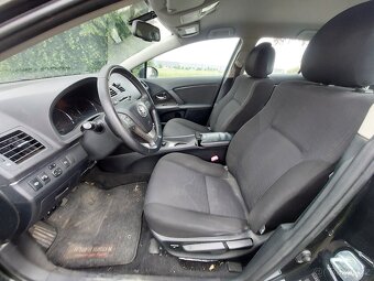 Toyota Avensis, 1,8 16V 108kW   AUTO A/C   VÝHŘEV - 14