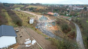 Prodej stavebního pozemku 862 m² v malebné obci Hoštice u Vo - 14