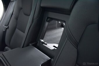 XC60 2.0 B4 mHEV R-Design AWD A/T, ACC, Panorama, El.kufor - 14