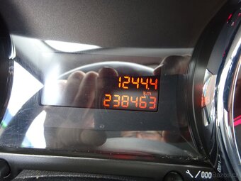 Peugeot 3008 1,6 HDI - 14