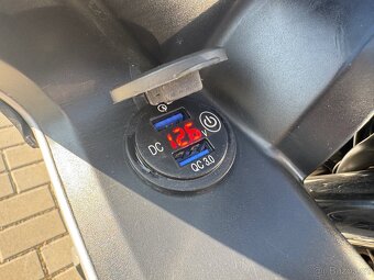 Yamaha FZ6 S2 najeto jen 15 tis km - top stav - 14
