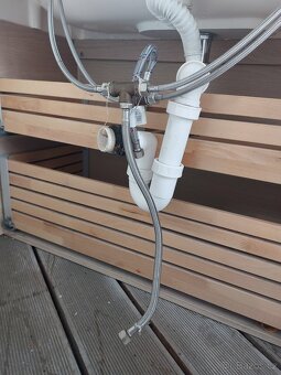 Umyvadlová skříňka s umyvadlem - 14