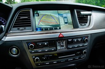 Hyundai Genesis 3.8 V6 GDi HTRAC - 14