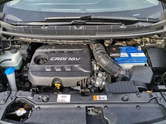 KIA Carens 1.7 CRDi 16V 85kW - ČR - 14