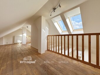 Prodej prostorného mezonetového bytu 4+kk o výměře 118 m2 - 14