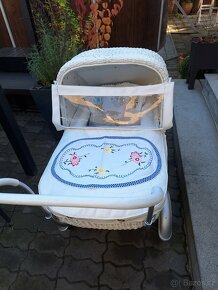 Retro proutěný kočárek Liberta pro dítě - 14