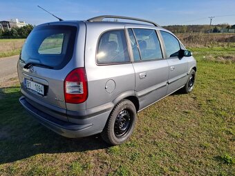 Opel Zafira 2.0 Diesel Klima 7 mist Model 2004 Nová Stk - 14