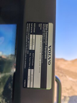 Pásové rypadlo VOLVO EC250ENL - 14