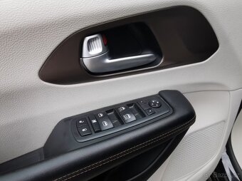Chrysler Pacifica 3.6i V6 benzín 214kw - 14