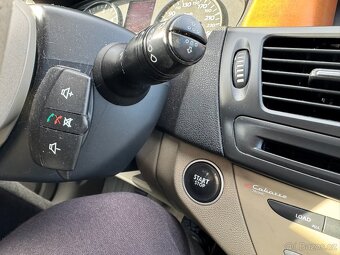 Renault Laguna 2,0 DCI 127 KW INITIALE - 14