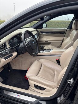 BMW 750i xDrive M-paket F01 - 14