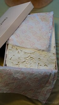 retro sbírka cukrářských zástěrek, krajkové límečky - 14