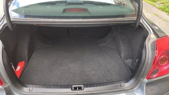 Avensis - 14