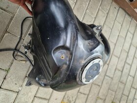 Suzuki XF 650 Freewind - Elektro - dily - 14