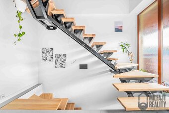 Prodej velkorysého domu 6+kk, wellness, 2x garáž, Tanvald -  - 14