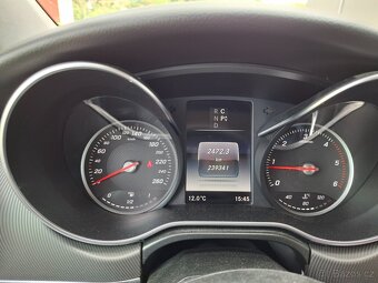 Mercedes benz V class V220d  120KW    2016 - 14