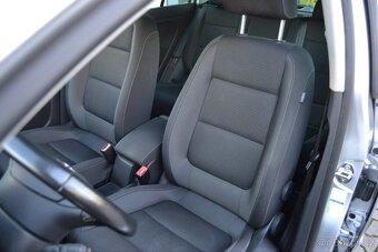 Volkswagen GOLF VI plus Comfort 1.2Tsi 77kw rok 2010 - 14