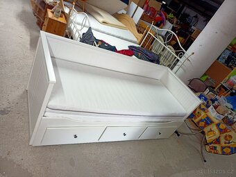 Prodám krásnou rozkládací postel IKEA HEMNES - 14