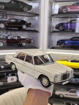 Mercedes Benz 8 Limousine 1:18 Autoart - 14