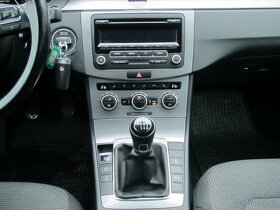 Volkswagen Passat B7 2.0 TDI - 14