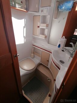 Karavan Hobby 650 – rodinný, palandy, mover, markýza - 14