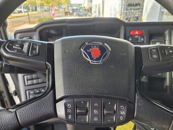 Scania R460 6x2 / Nosič kontejnerů Hiab / 242tkm - 14