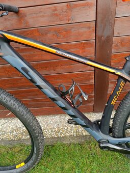 SCOTT SCALE 910 - osazeno komplet Shimano XT - hmotnost 10kg - 14