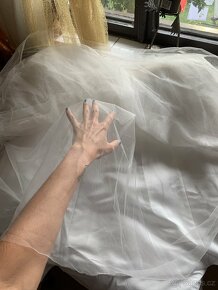 Svatební šaty bez ramínek s kamínky velikost 38 - 14