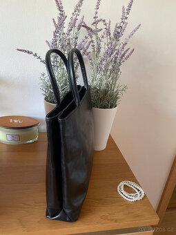 Značková luxusní černá elegantní kožená kabelka Corcel - 14