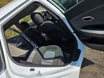 Kia Cee´d SW 1.6 GDi - 14