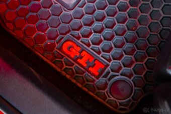 Volkswagen Golf 2.0 TFSI GTI DSG - 14