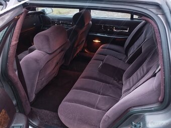 Cadillac Fleetwood Brougham sleva - 14