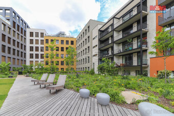 Pronájem bytu 2+kk, 65 m², Praha, ul. Nádražní - 14