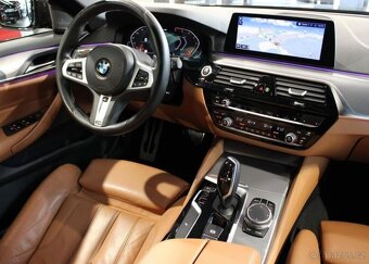 BMW Řada 5 530d xDrive M Sport NezTop / H nafta automat - 14