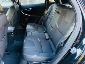 Volvo V40 2.0 D3 5VÁLEC 110KW MANUÁL LED SENZORY SERVISKA - 14